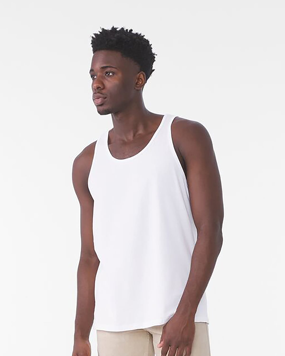 Débardeur homme coton blanc porté