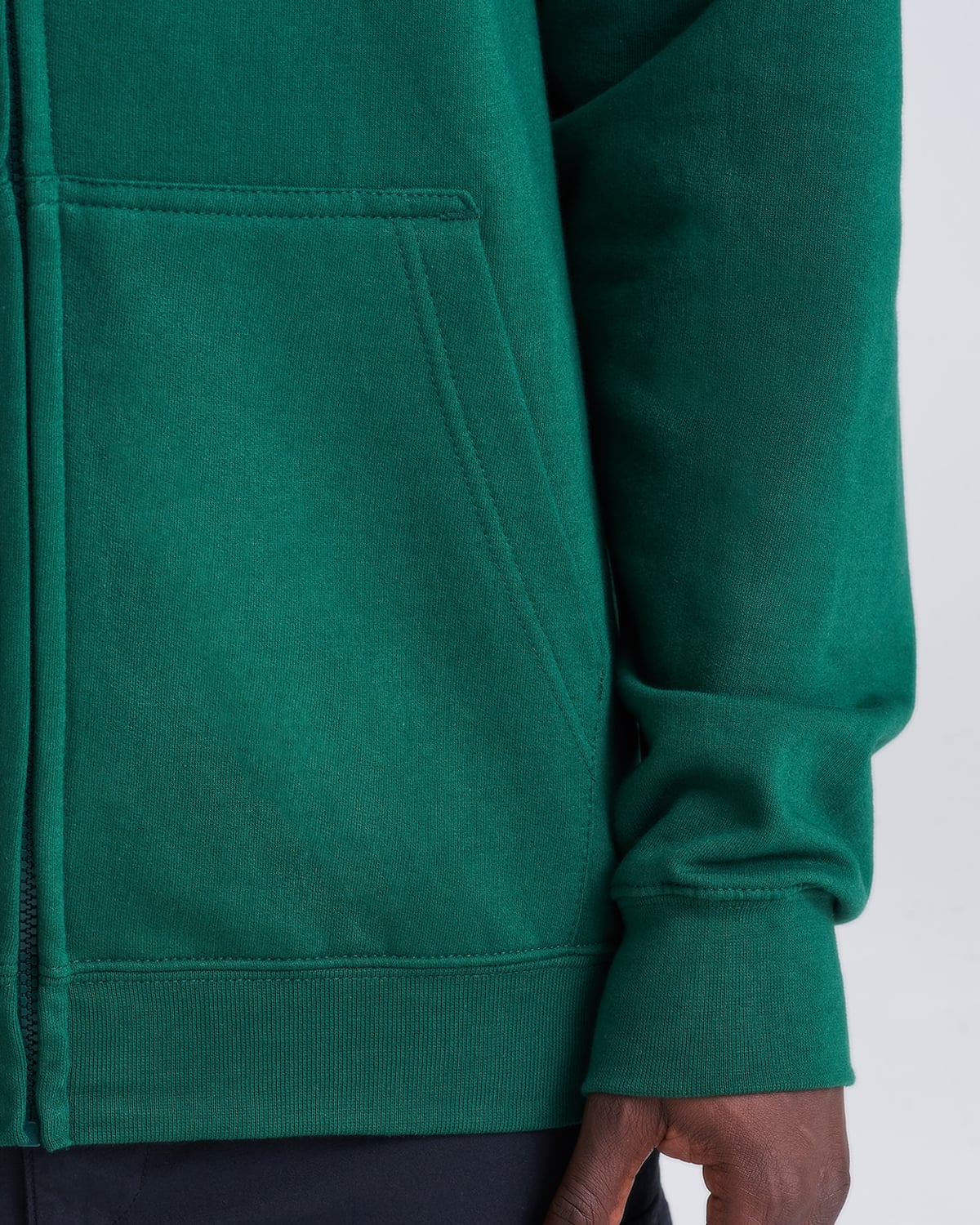 Zip hoodie classique 280 g vert bouteille porté