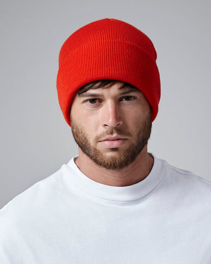 Bonnet rouge porté