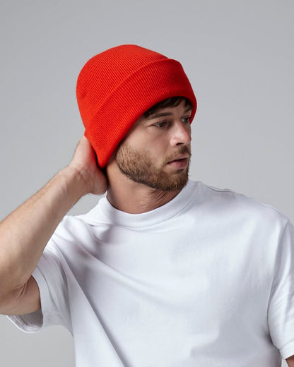 Bonnet rouge porté
