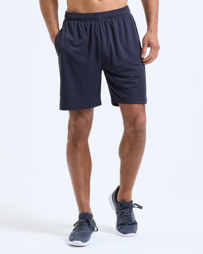 Short de sport respirant marine porté