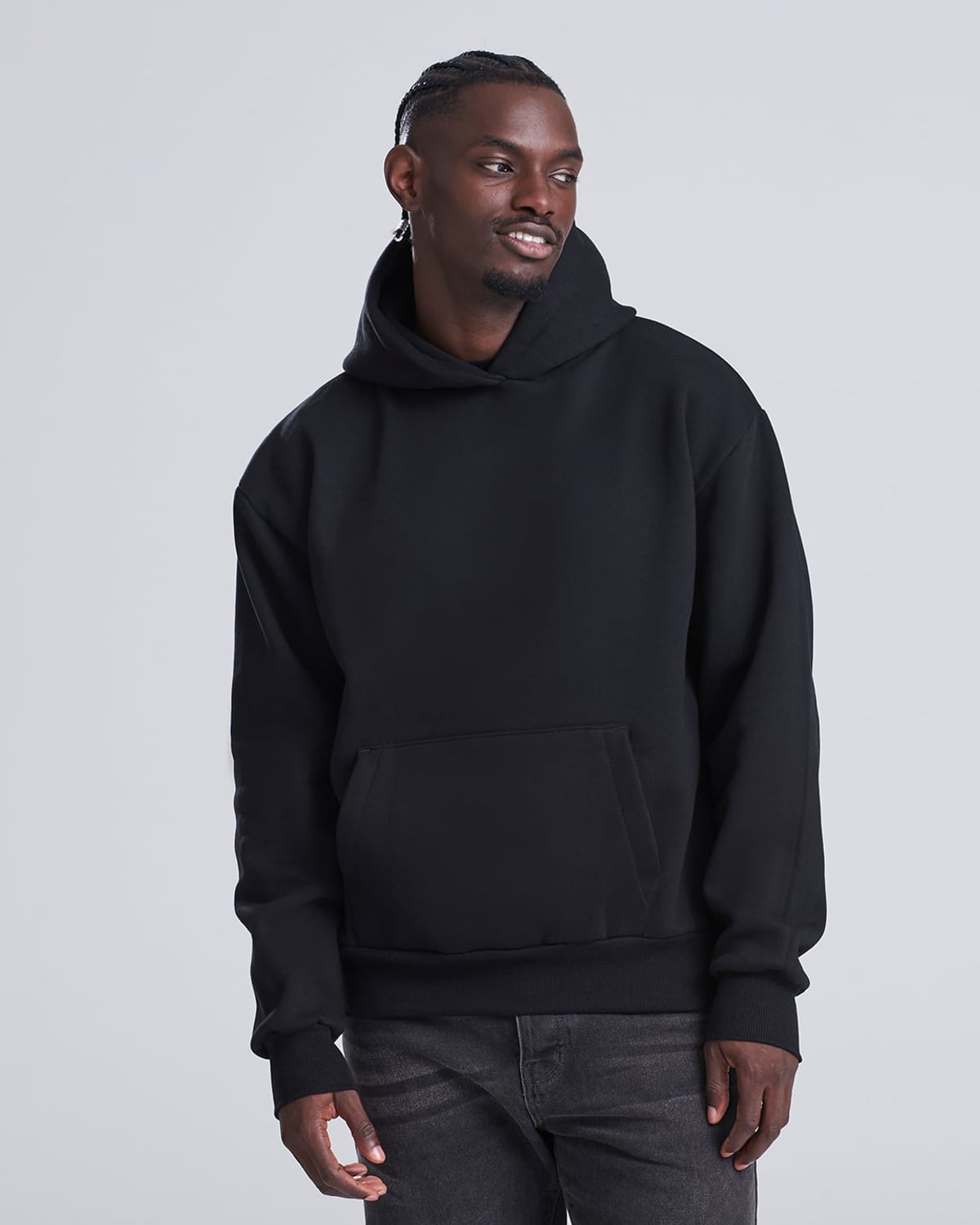 Hoodie épais boxy 440 g noir porté
