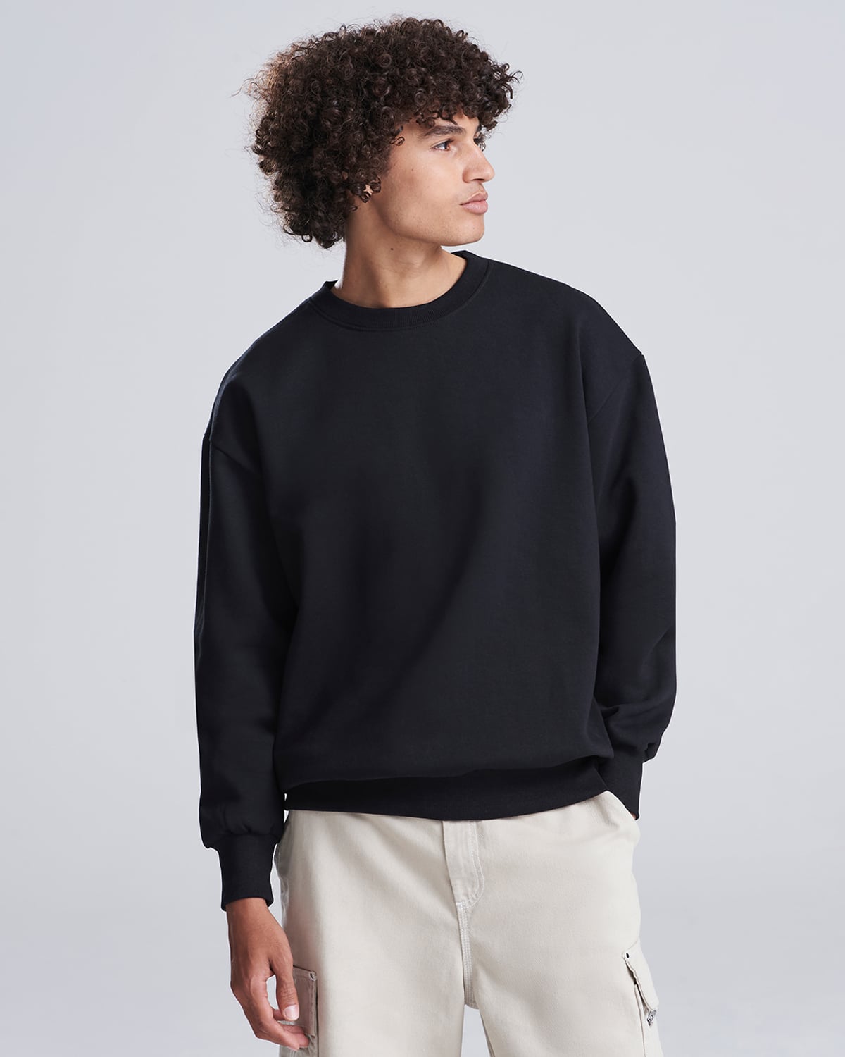 Sweat col rond épais oversize 440 g noir porté